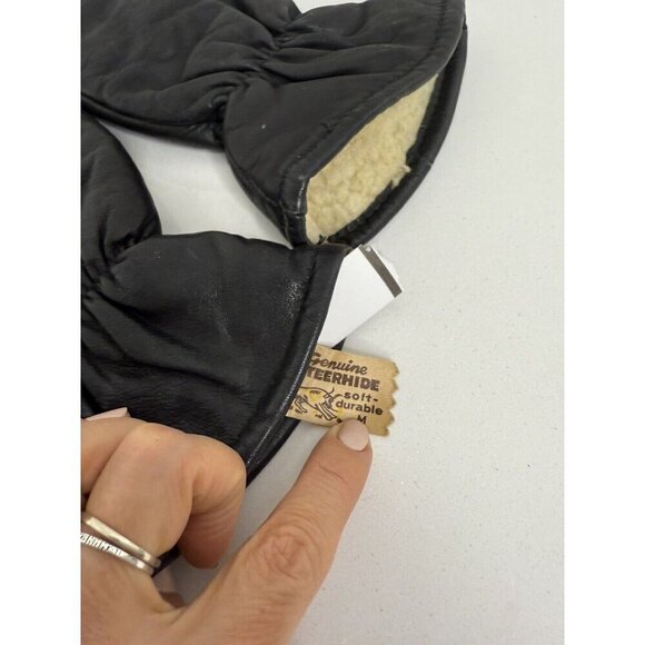 Black Leather Mittens - Picture 4 of 5